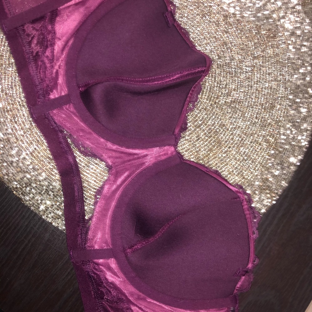 VS BRA - Picture 3 of 3